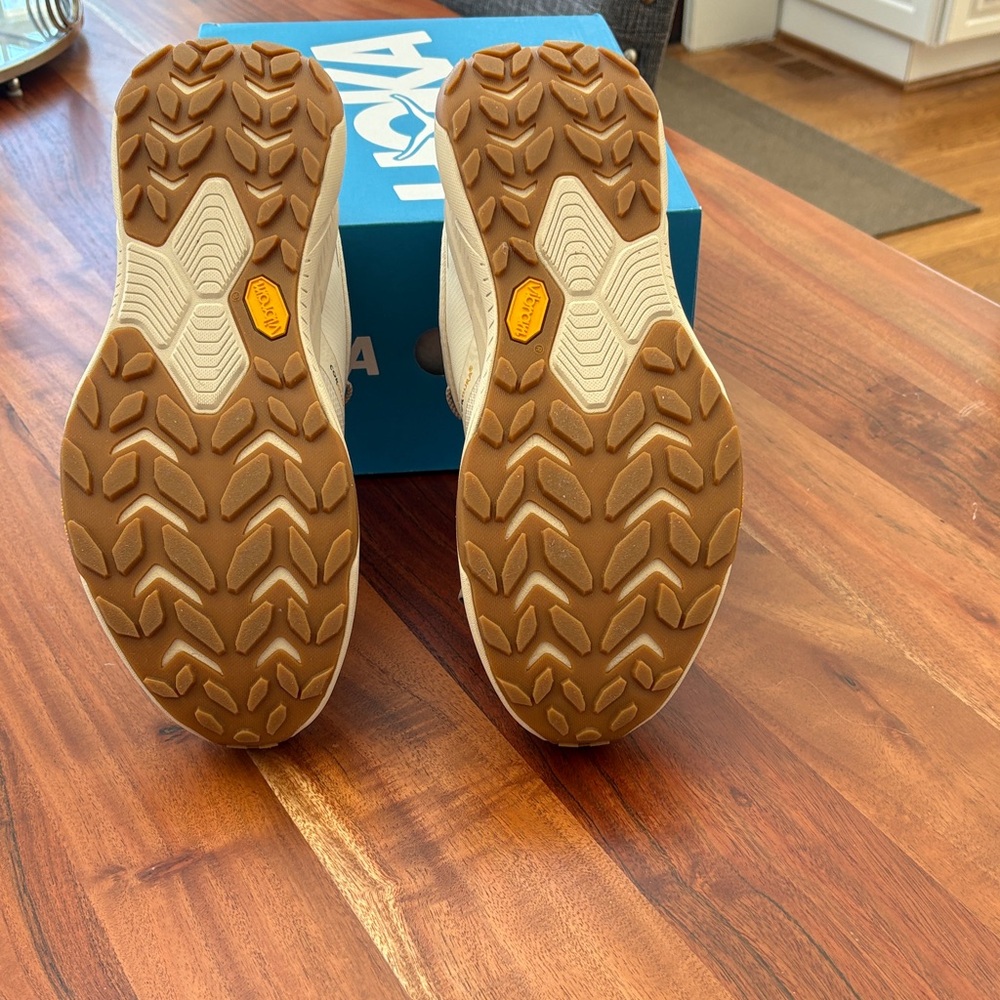 Hoka Transport women’s Beige / Eggnog Athletic Shoes - wide width size 10 - Picture 2 of 6